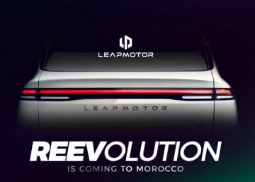 Présentation officielle des véhicules électriques Leapmotor au Maroc lors de l’Auto Expo 2025 à Casablanca, illustrant l’arrivée de la marque chinoise sur le marché marocain.